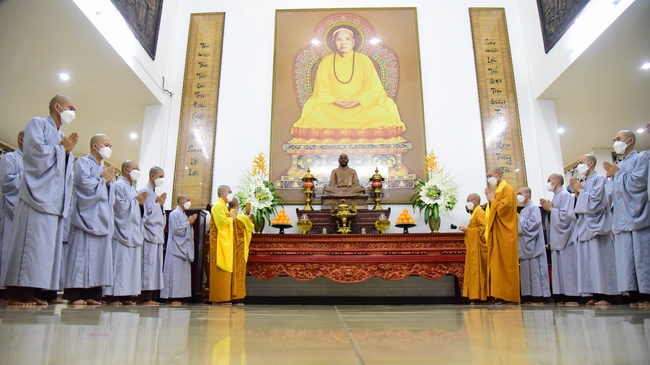 Lễ truyền giới Sa di Phương Trượng